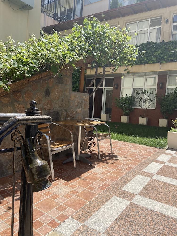 East Legend Hotel Baky Esterno foto