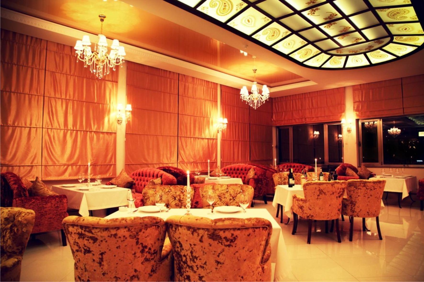 East Legend Hotel Baky Esterno foto
