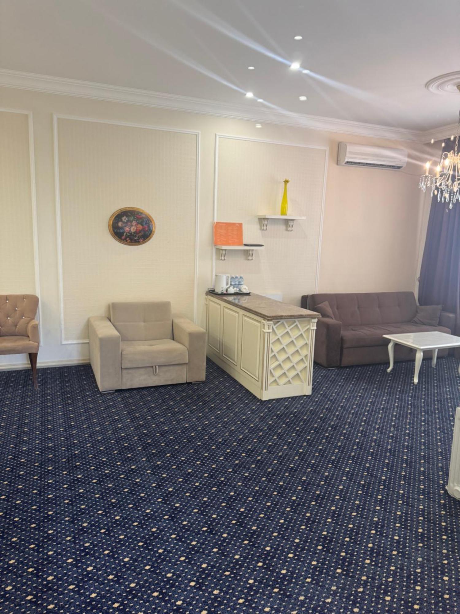 East Legend Hotel Baky Esterno foto
