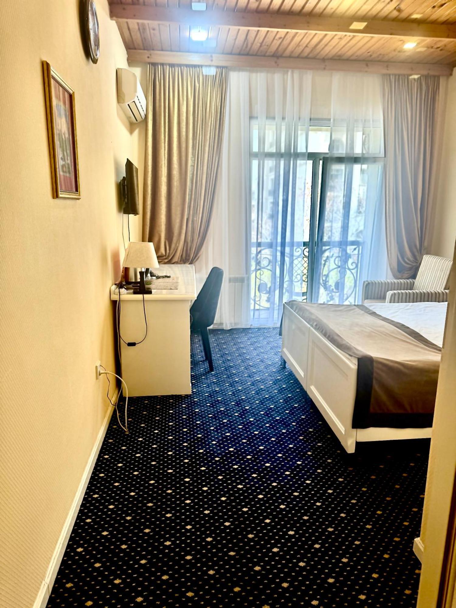 East Legend Hotel Baky Esterno foto