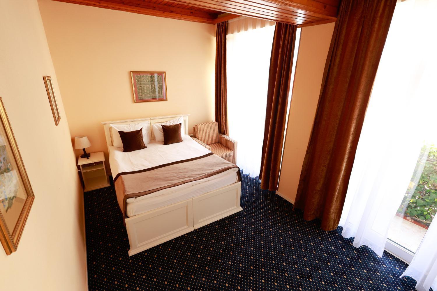 East Legend Hotel Baky Esterno foto