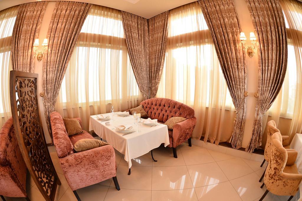 East Legend Hotel Baky Esterno foto