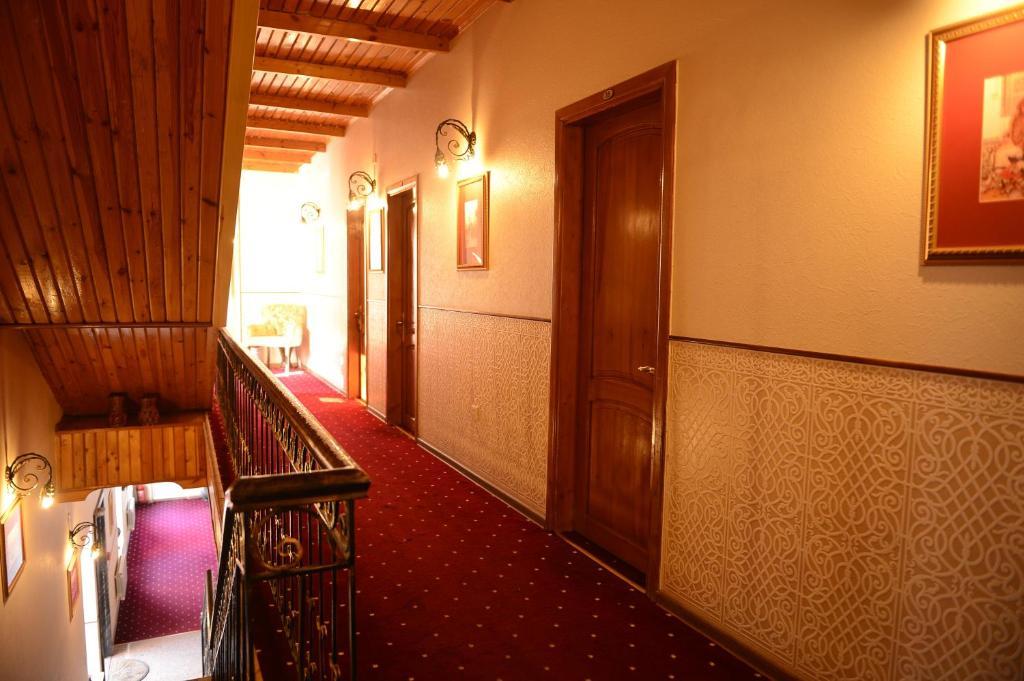 East Legend Hotel Baky Esterno foto