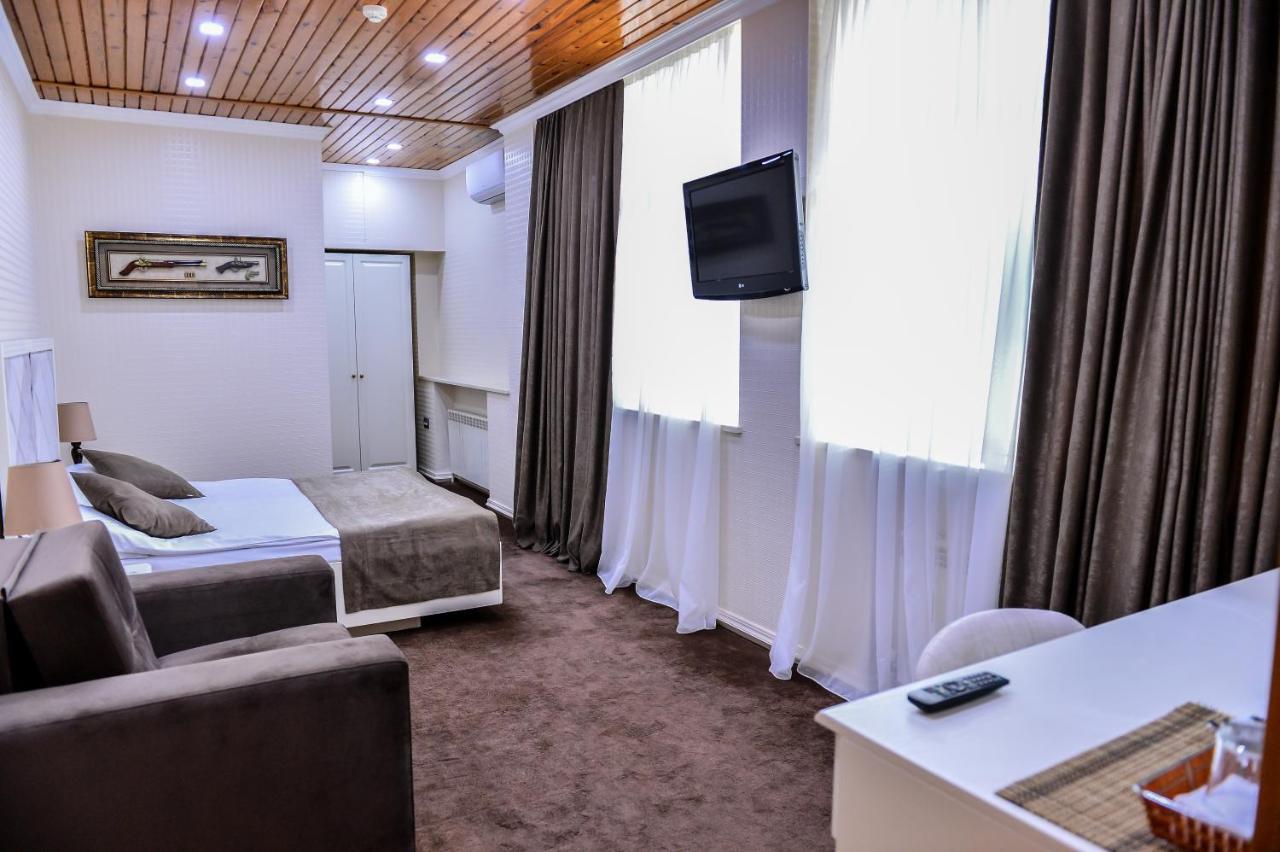 East Legend Hotel Baky Esterno foto